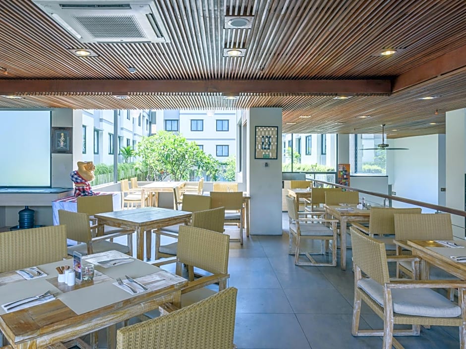 Hotel Dafam Savvoya Seminyak