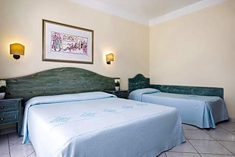 Triple Room