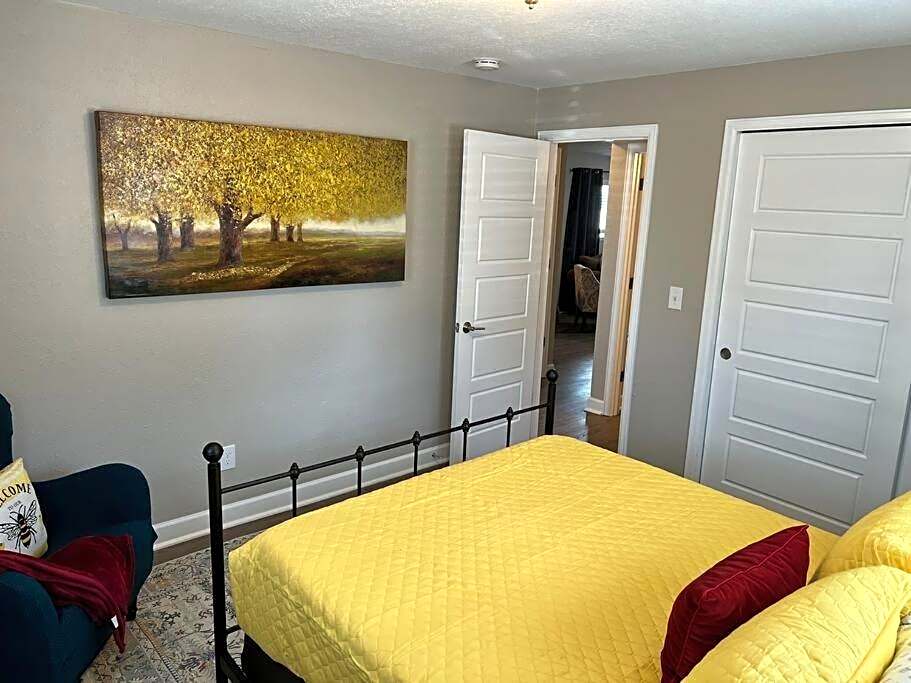 Spacious Westminster 2bd/1ba