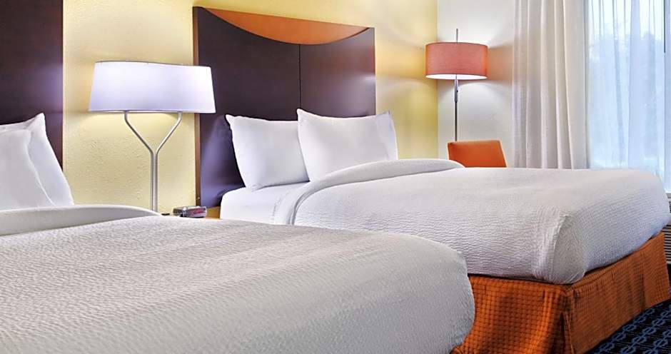 Fairfield Inn & Suites by Marriott Charlotte Arrowood