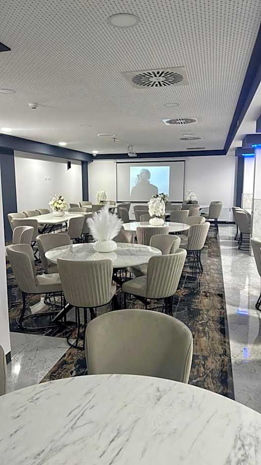Hotel Montenegro