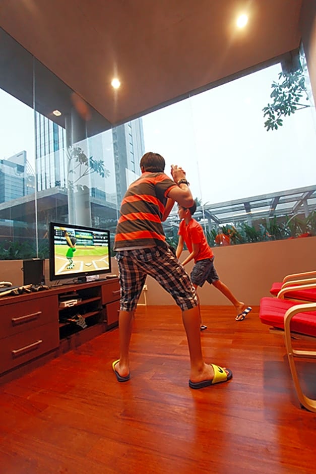 Ra Premiere Simatupang