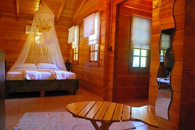 Portalimo Lodge Hotel - Adult Only +12