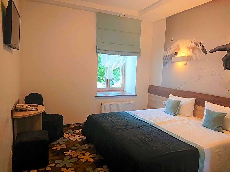 Algiro Hotel