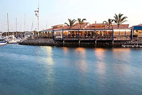 Marina Hotel and Apartments