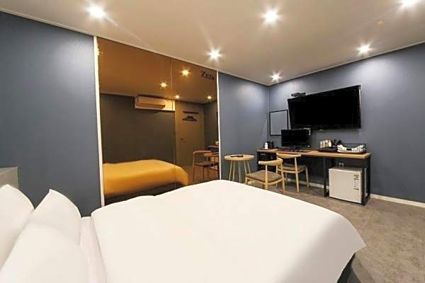 Gamdong Hotel