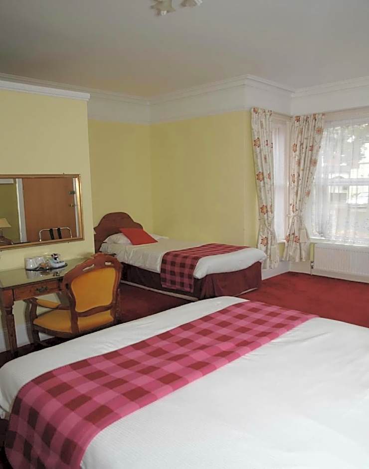 Wimblehurst Hotel
