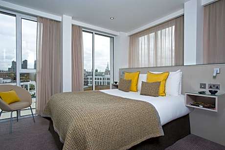 City View Two-Bedroom Apartment