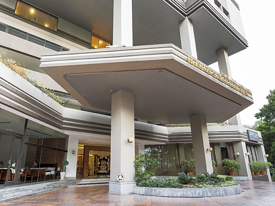 Bliston Suwan Parkview Hotel
