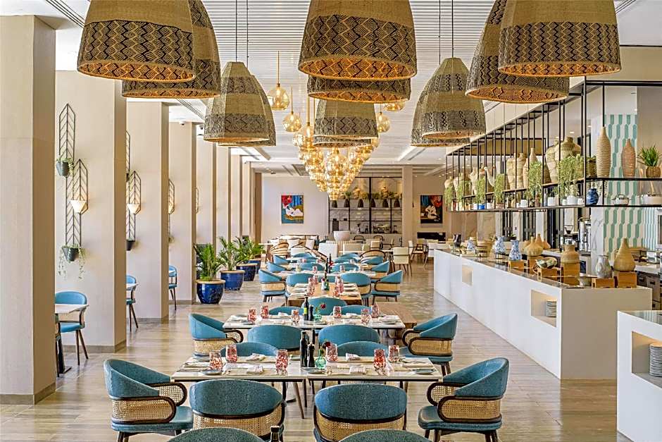 Hyatt Regency Harare, The Meikles