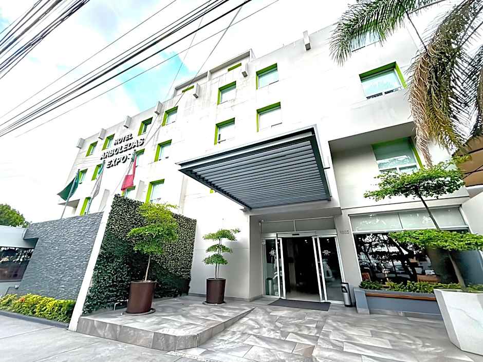 Hotel Arboledas Expo
