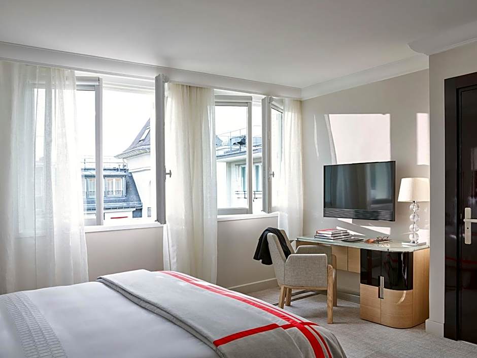 Hotel Plaza Athenee - Dorchester Collection