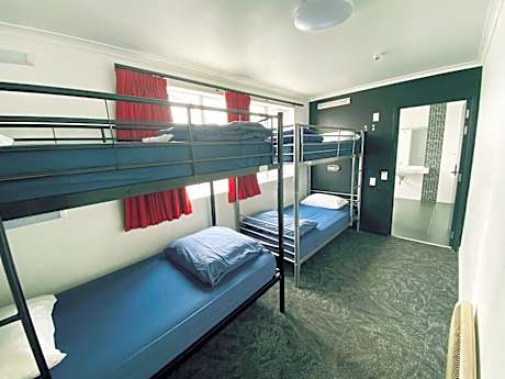 4 Bed Ensuite Dormitory - No Children