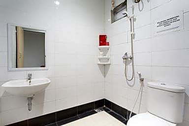 OYO Flagship 91130 Hotel 99 Lodaya