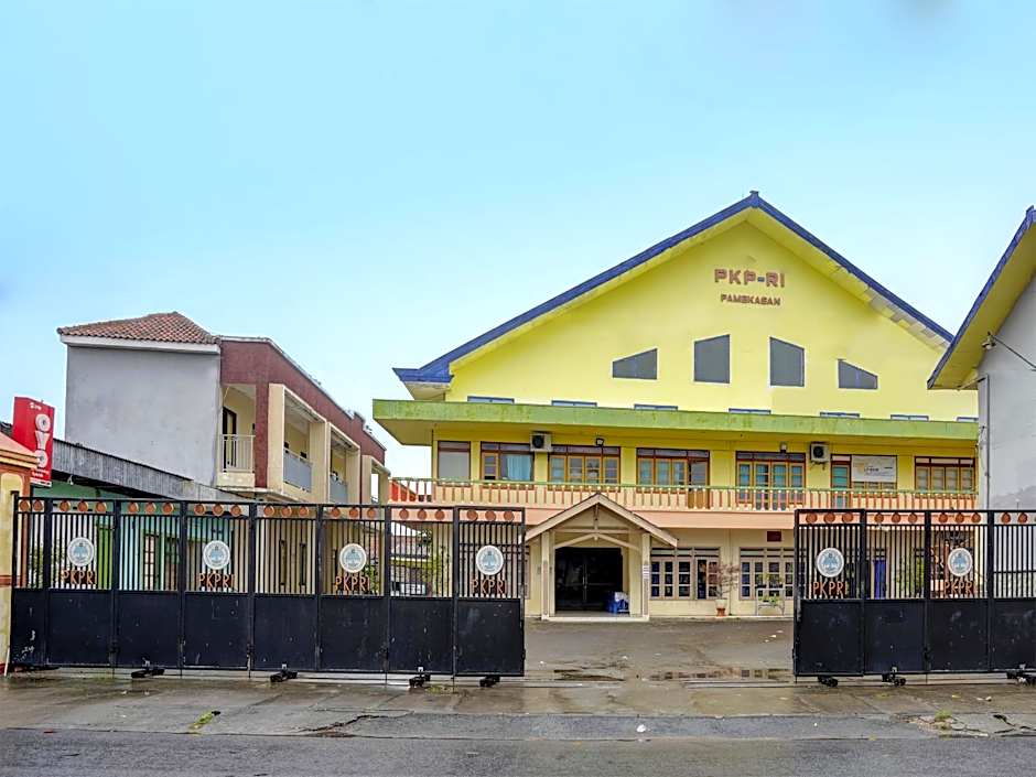 OYO 2708 Hotel Kemuning Syariah