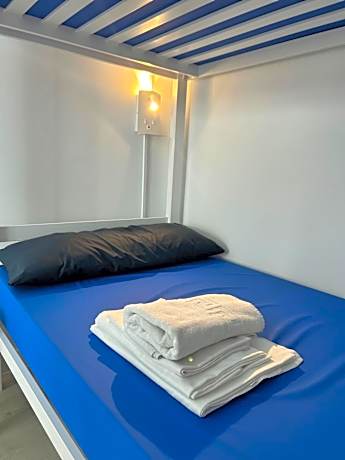 Bed in 4-Bed Mixed Dormitory Room