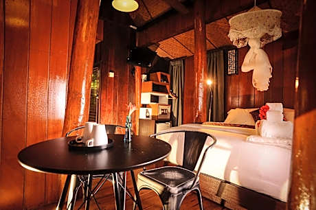 Chalet A (Dhamma)