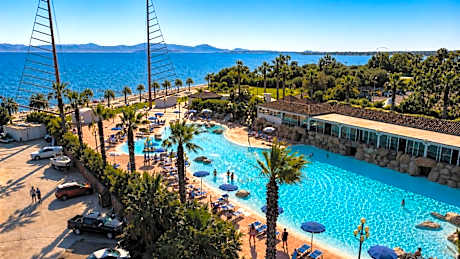 Phi Hotel Sighientu