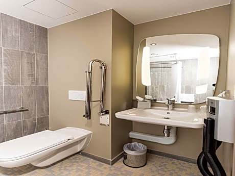 Standard reduced mobility Room with One Doublebe d