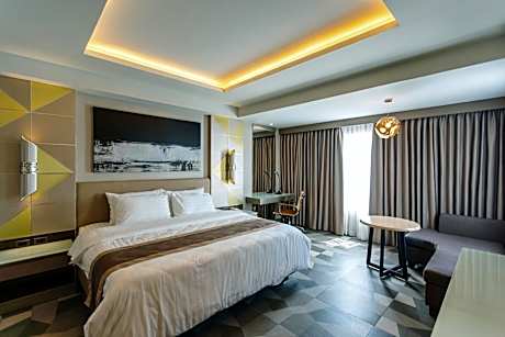 Superior King Room