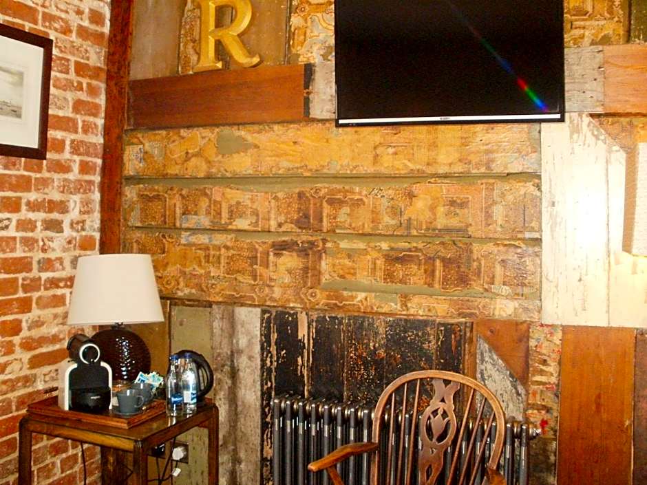 Alma Inn & Dining Rooms