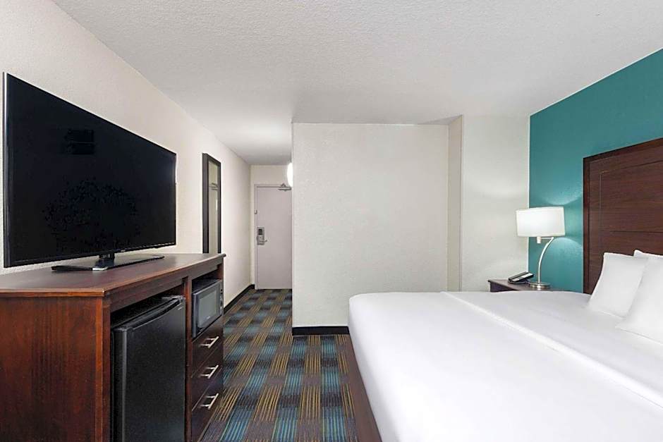 Wingate by Wyndham Kansas City