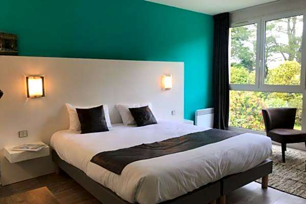 Logis Latitude Ouest Hôtel Restaurant & Spa