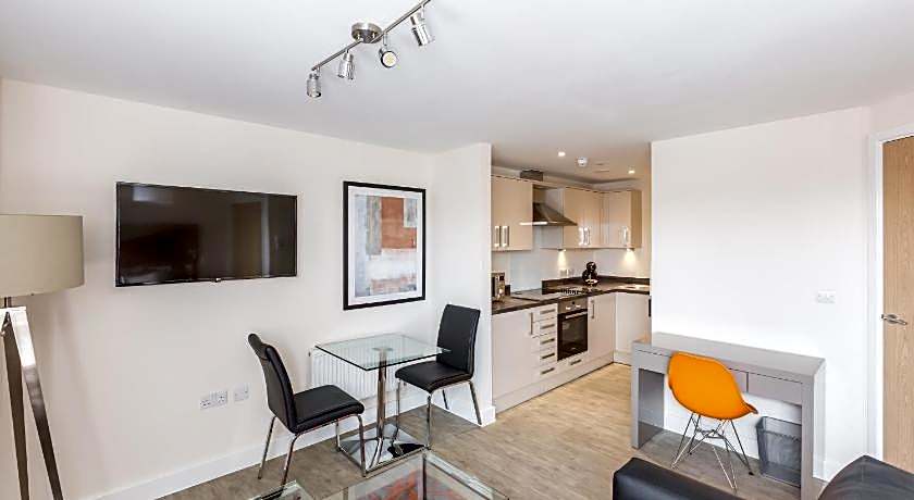 HOF Apartments Central Gate - Newbury