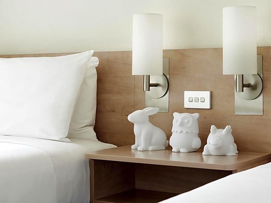 ibis Melbourne Hotel and Apartments