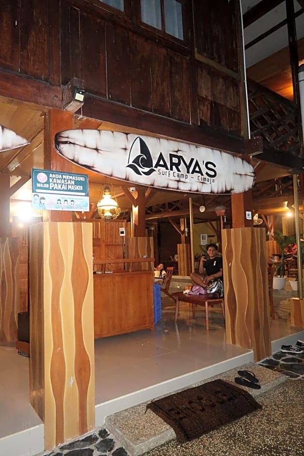 Arya's Surf Camp Cimaja