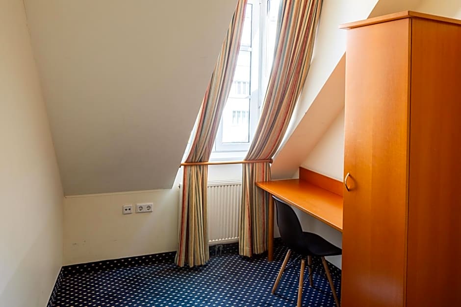 Suite Hotel 900m zur Oper