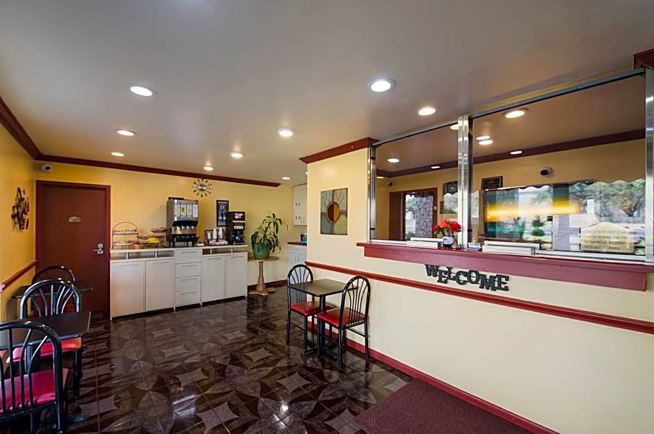 Americas Best Value Inn Buda Austin S
