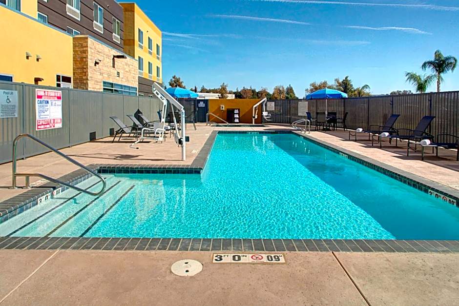 Fairfield Inn & Suites by Marriott Bakersfield North/Airport