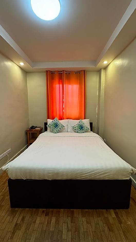 Elliannah Pines Hotel