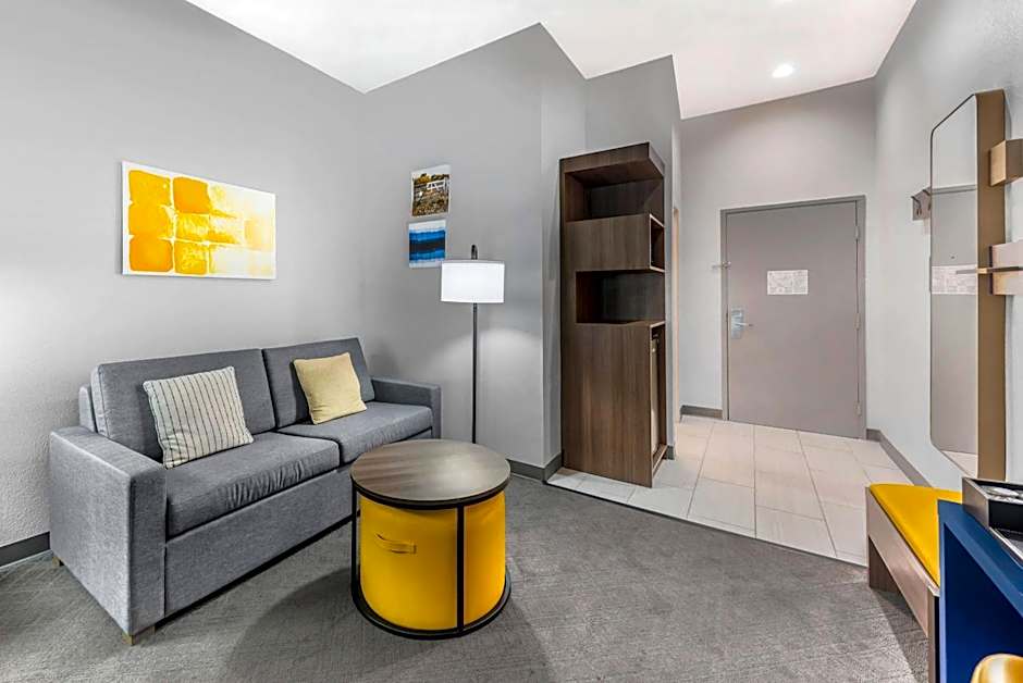 Comfort Inn & Suites