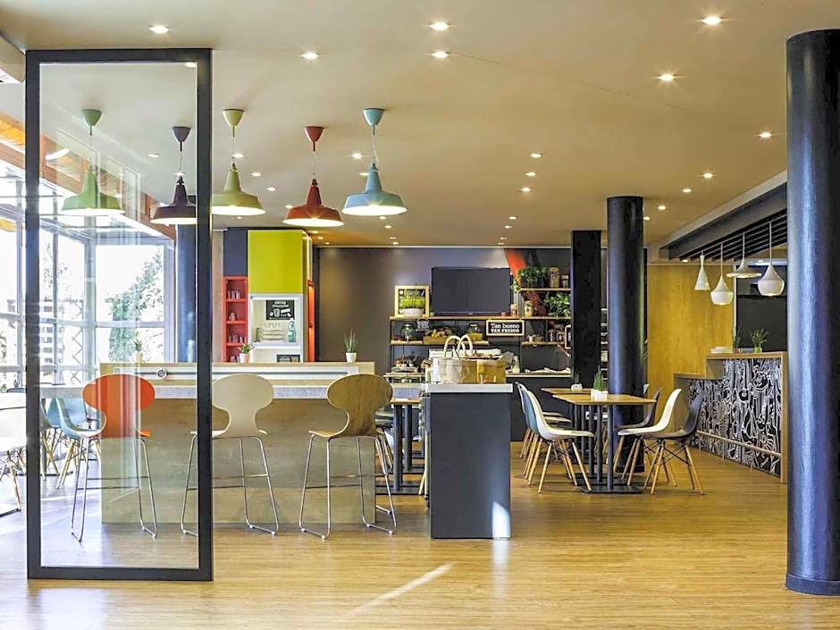 Ibis Granada
