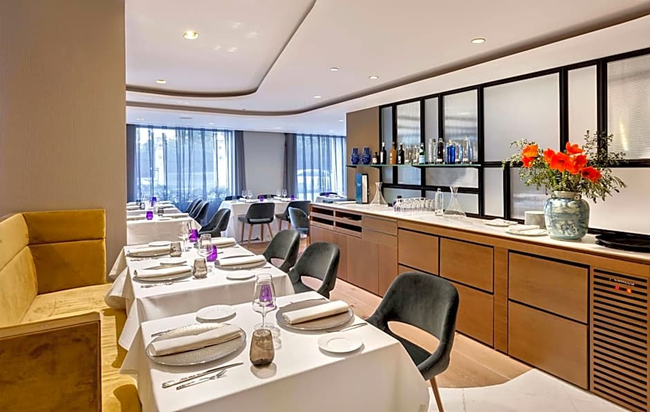 Barcelo Emperatriz Hotel