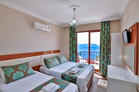Triple Room with Sea View