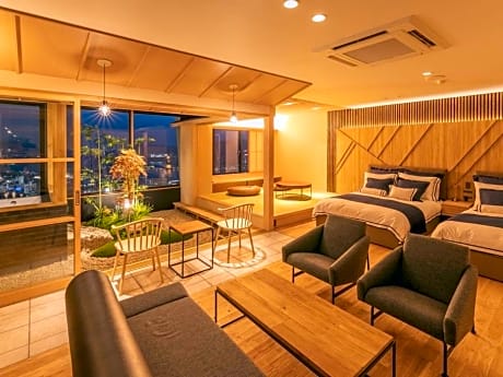 Deluxe Suite with Sea View
