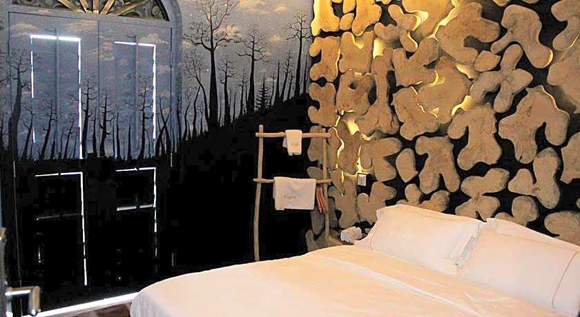 The Happy 8 Retreat @ Old Town