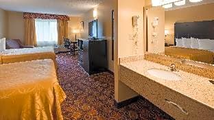 King Room with Bath Tub - Mobility Accessible