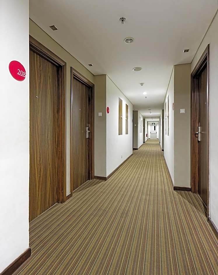 Atrium Premiere Hotel