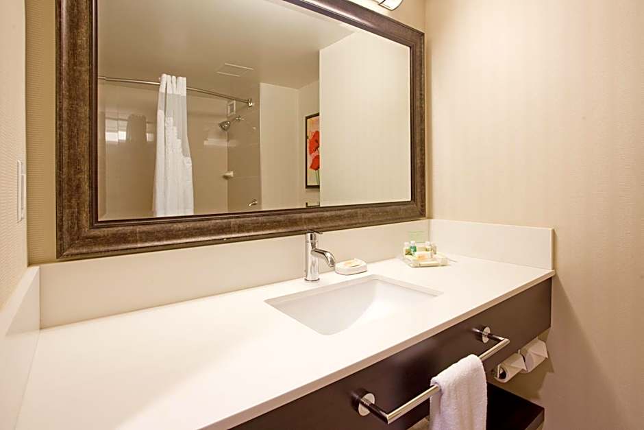 Holiday Inn Vancouver-Centre Broadway By IHG