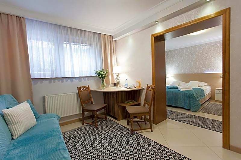 Villa Anna - Noclegi Rooms - FREE parking, taras, 1500m do Starówki