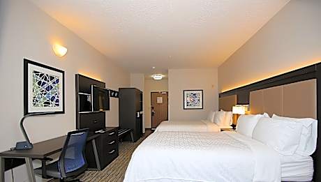 2 Queen Beds Standard