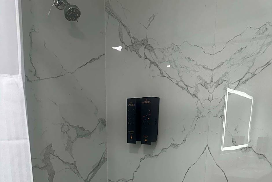 Super 8 by Wyndham Oceanside Downtown