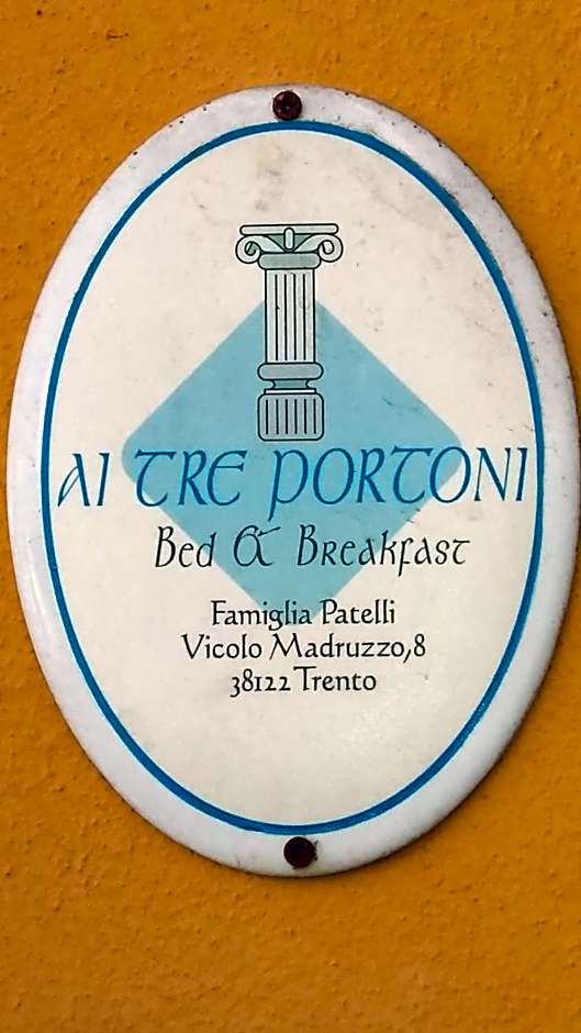 Ai Tre Portoni