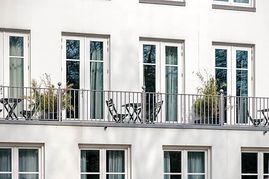 YAYS The Hague Willemspark by Numa