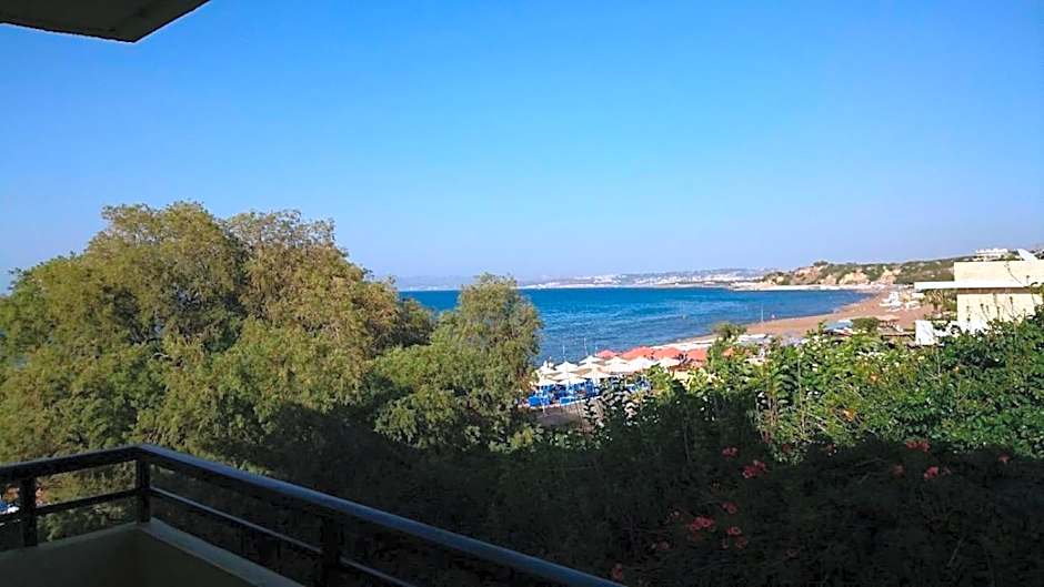 Vetoulas Suites n Studios in Stalos beach