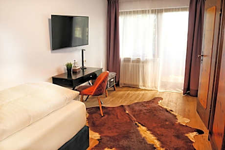 Einzelzimmer Mond mit Balkon